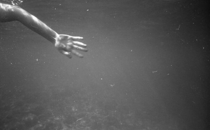 2437a6b9f7a7314bcd6eba1da33af575.jpg image